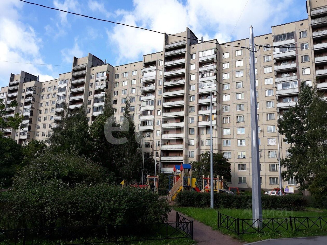 Продажа 1-комн квартиры на вторичном рынке улица Латышских Стрелков, 11К2