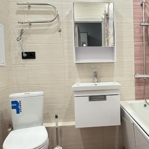 1-комн квартира с. Домодедово, улица Современников, 8