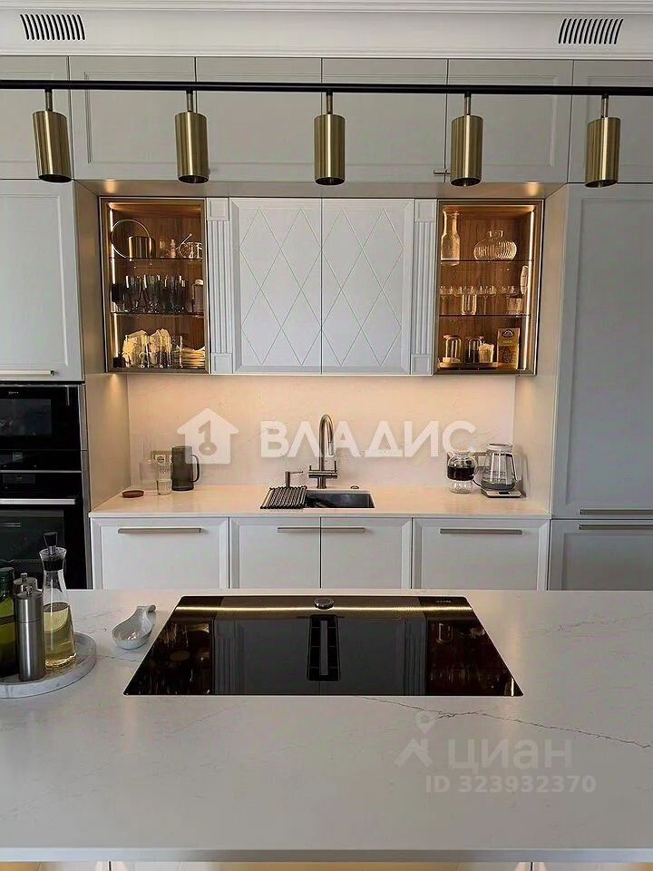 Продажа 3-комн квартиры на вторичном рынке Московский проспект, 183-185Ак8Б