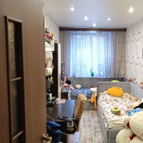 3-комн квартира пос. Шушары, Ленсоветовский тер., 12