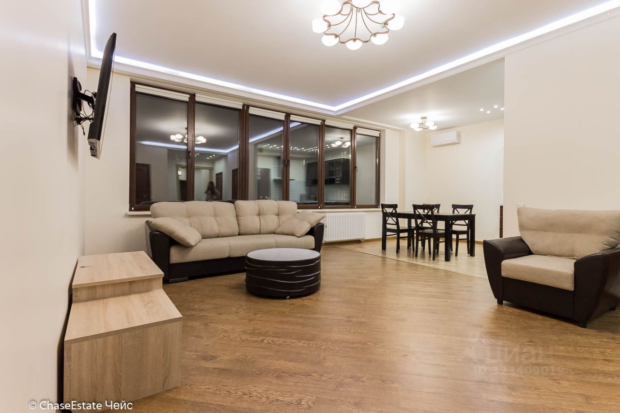 Продажа 4-комн квартиры на вторичном рынке Ленинградское шоссе, 25к3