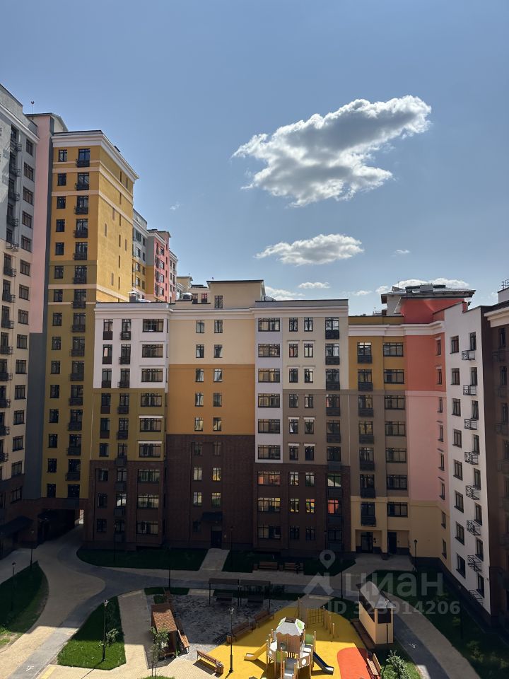 Продажа 1-комн квартиры на вторичном рынке пос. Развилка, проезд Римский, 15