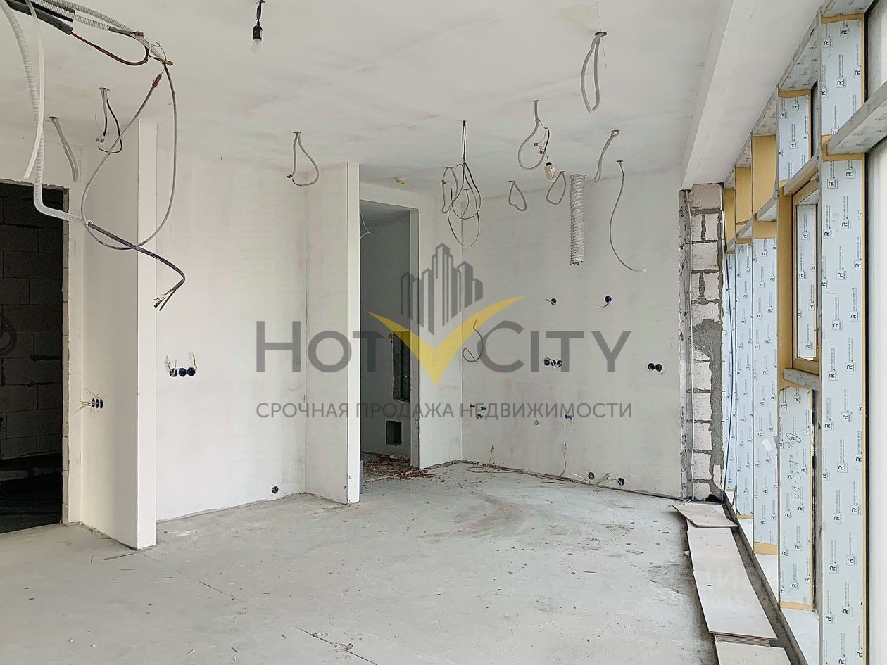 Продажа 3-комн квартиры на вторичном рынке Летниковская улица, 13