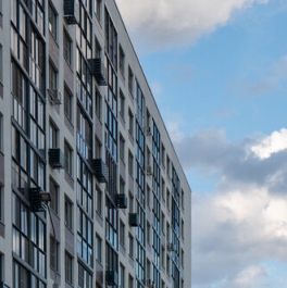 Продажа 1-комн квартиры на вторичном рынке пр-кт Магеллана,  д. 2