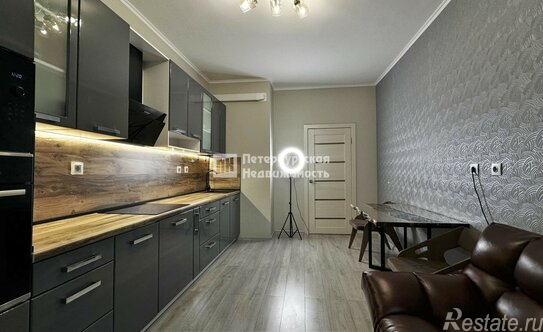 Продажа 2-комн квартиры на вторичном рынке ул Адмирала Коновалова,  д. 2-4