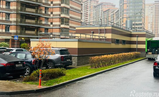 Продажа 1-комн квартиры на вторичном рынке Богатырский пр-кт,  д. 2А