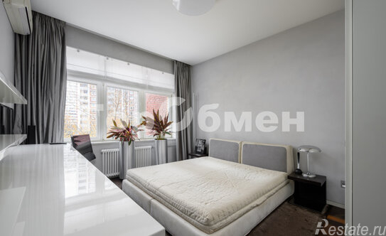 Продажа 3-комн квартиры на вторичном рынке улица Академика Пилюгина,  д. 24 к1