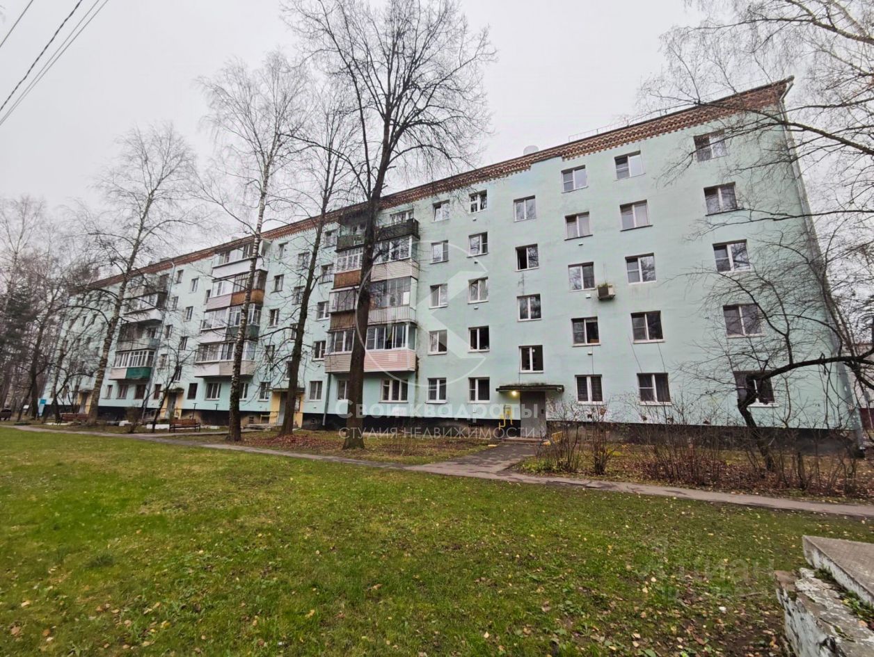 Продажа 2-комн квартиры на вторичном рынке Апрелевка, улица Парковая,  д. 4/1
