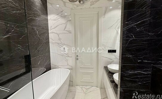 Продажа 3-комн квартиры на вторичном рынке Мосфильмовская улица,  д. 8