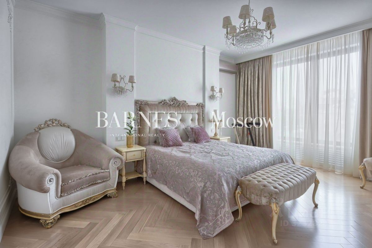 Продажа 3-комн квартиры на вторичном рынке Спортивная улица, 2