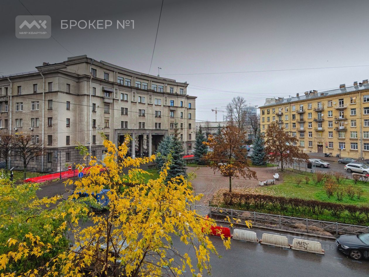 Продажа 4-комн квартиры на вторичном рынке Большая Монетная улица, 31-33