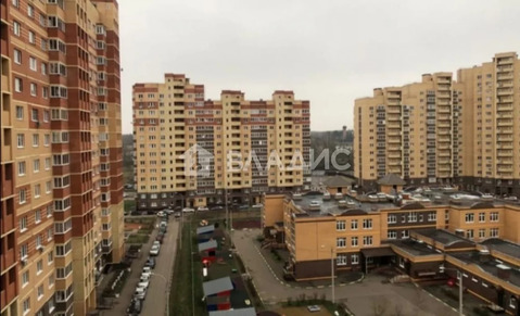 Продажа 1-комн квартиры на вторичном рынке Свердловский, улица Строителей,  д. 6
