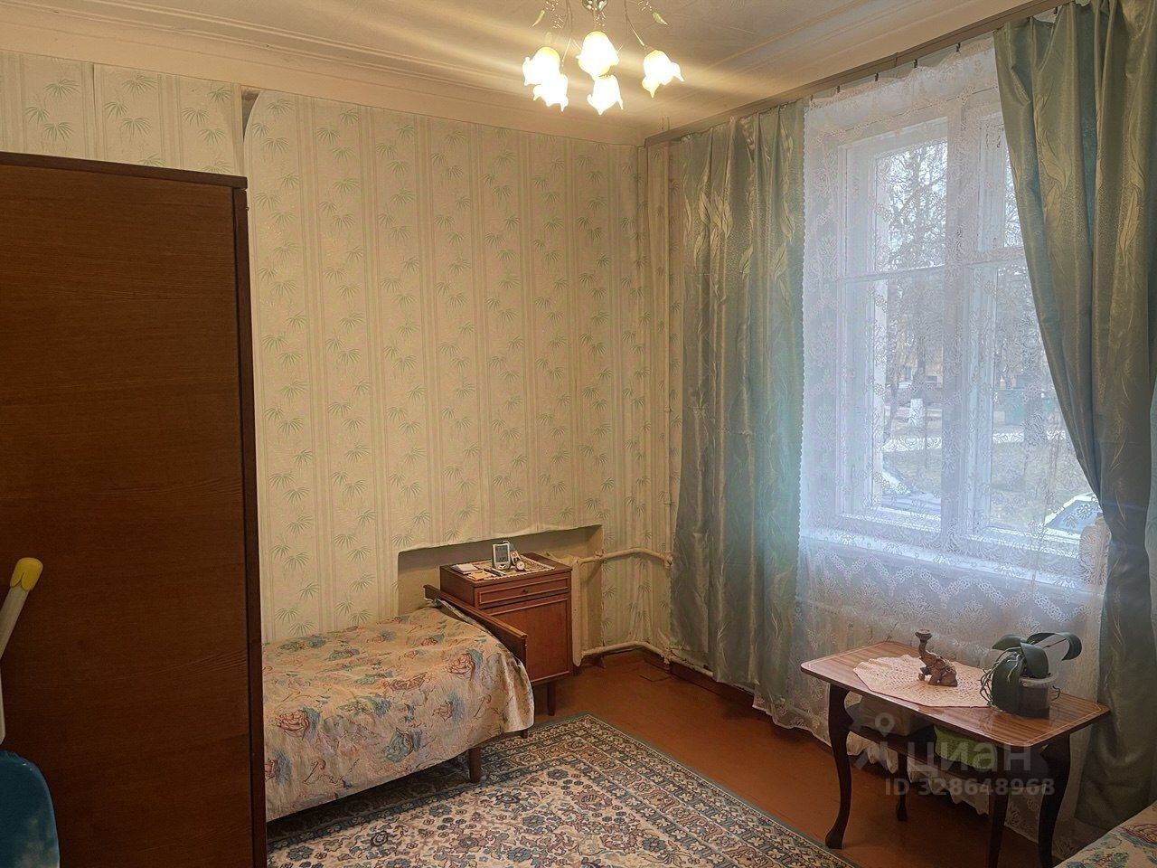 Продажа 3-комн квартиры на вторичном рынке Сланцы, улица Ломоносова, 36