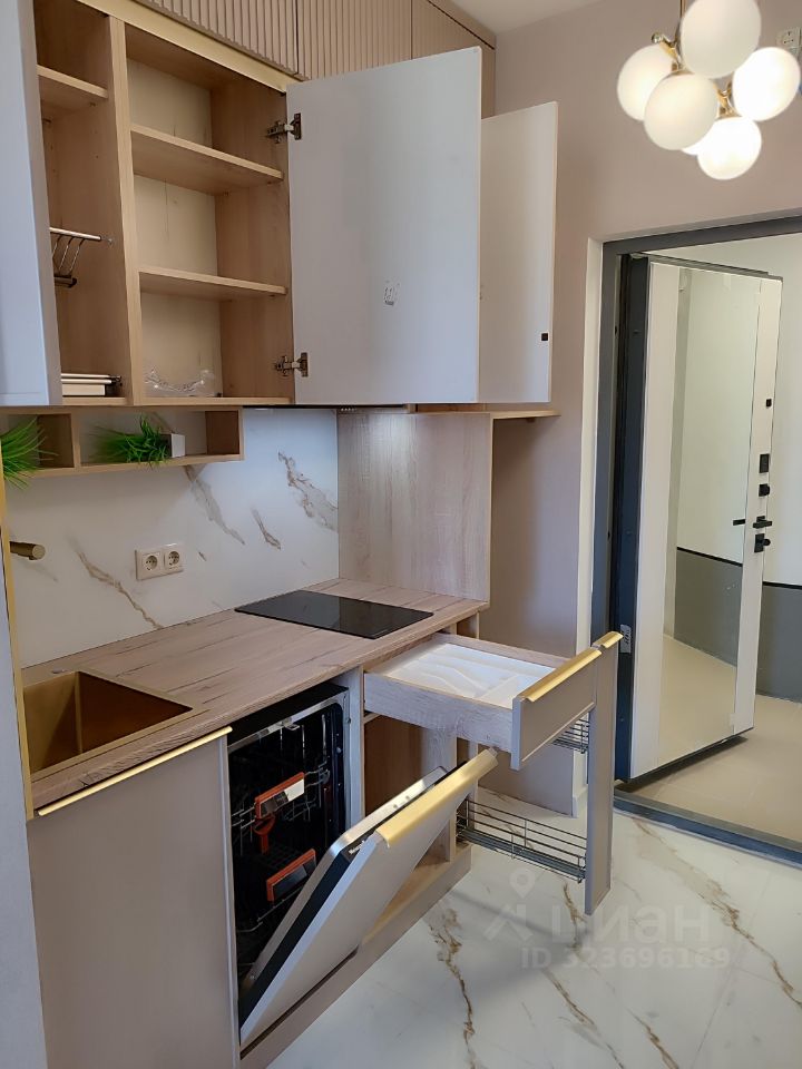 Продажа студии Березовая аллея, 19к2