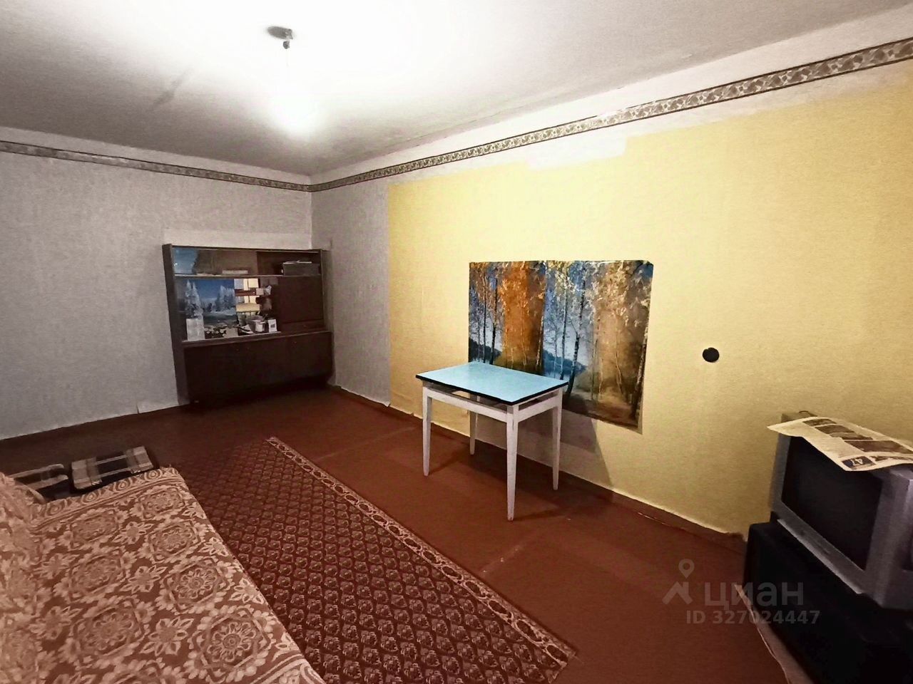 Продажа 2-комн квартиры на вторичном рынке 6-й мкр, Пикалево г., 14