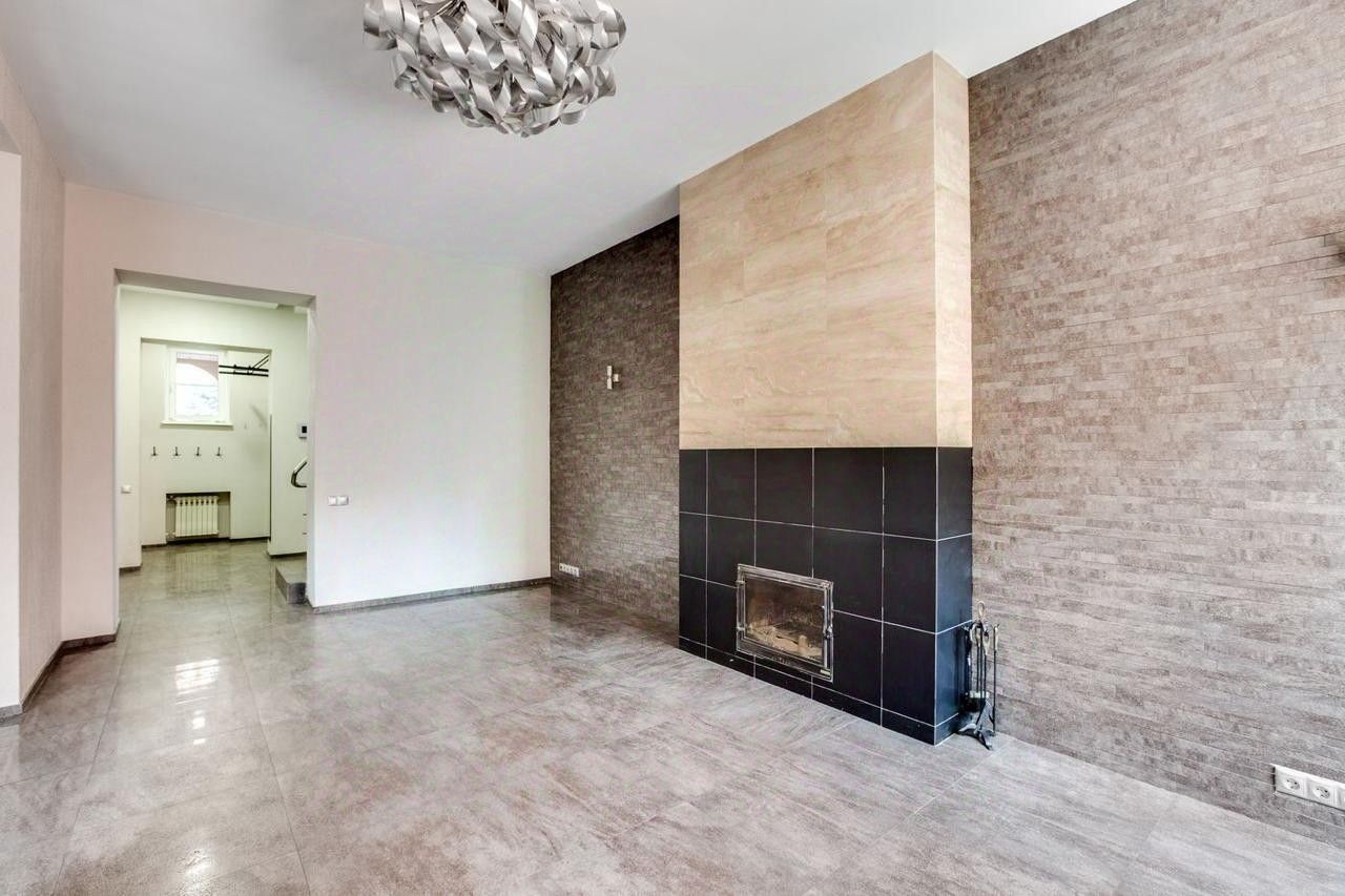 Продажа 6-комн квартиры на вторичном рынке Нежинская улица, 14К7