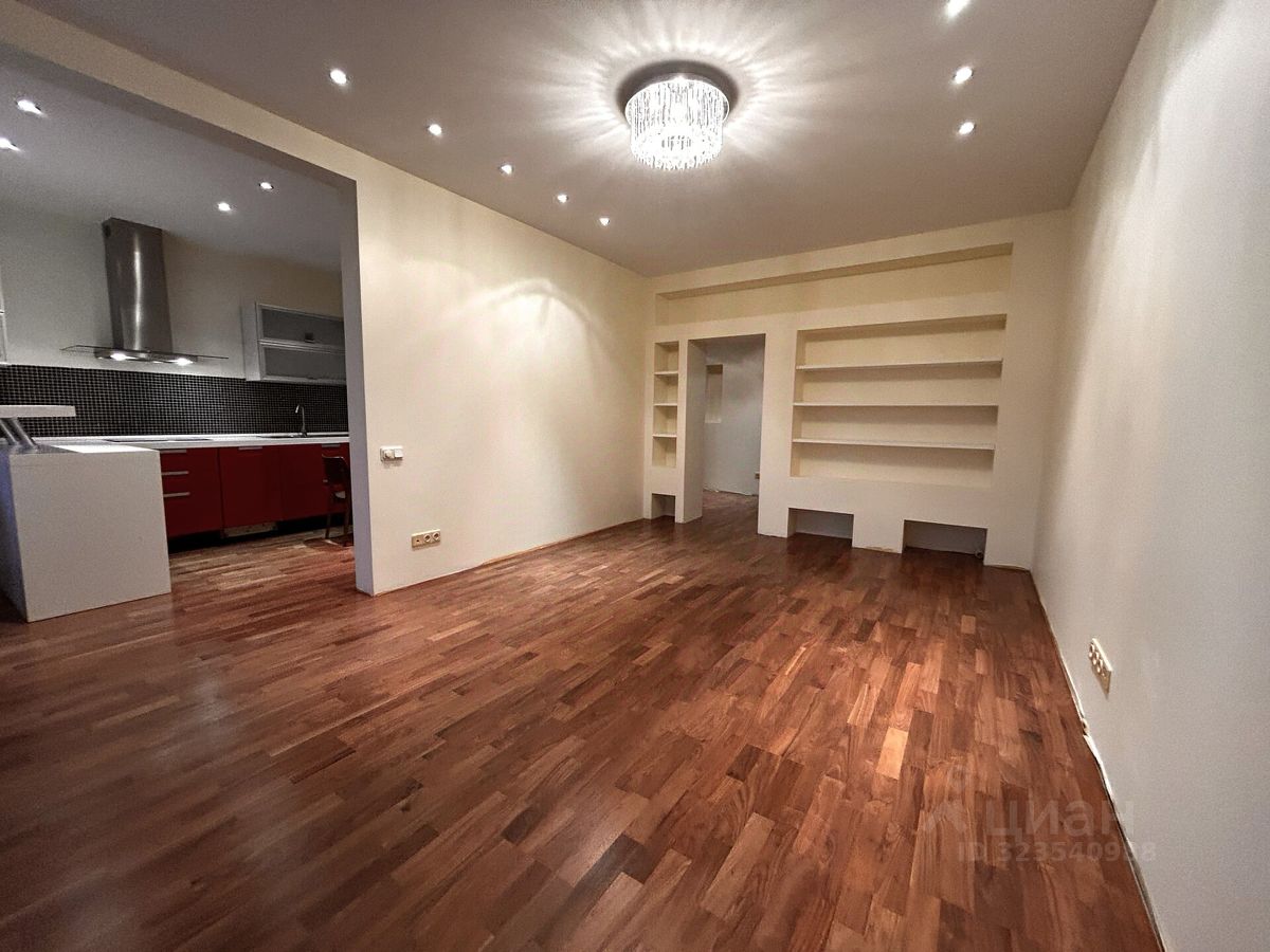 Продажа 3-комн квартиры на вторичном рынке Ланское шоссе, 14к1