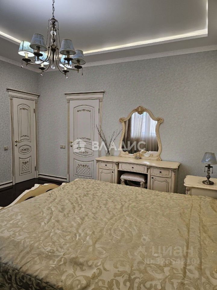 Продажа 4-комн квартиры на вторичном рынке Красногорск, бульвар Павшинский, 26