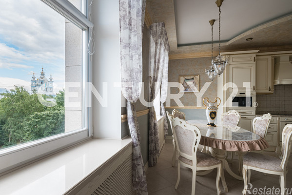 Продажа 3-комн квартиры на вторичном рынке Орловская ул,  д. 1