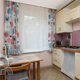 Продажа 2-комн квартиры на вторичном рынке Матвеевская улица,  д. 42 к2