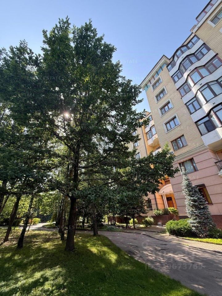 Продажа 4-комн квартиры на вторичном рынке Заречье пгт, улица Тихая, 1к2