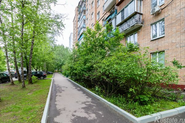 Продажа 3-комн квартиры на вторичном рынке Химки, Лавочкина ул,  д. 2