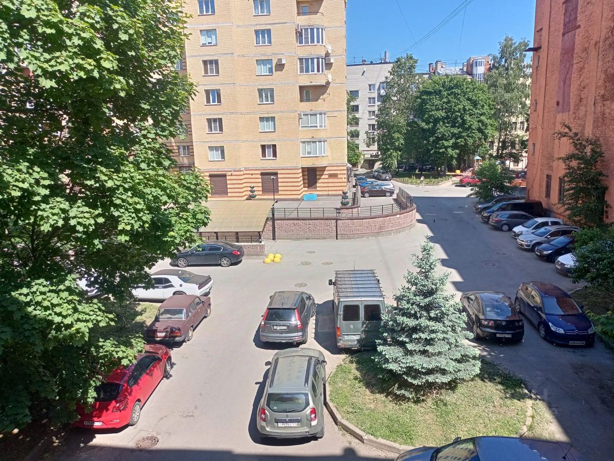 Продажа комнаты 18-я Васильевского острова линия, 43