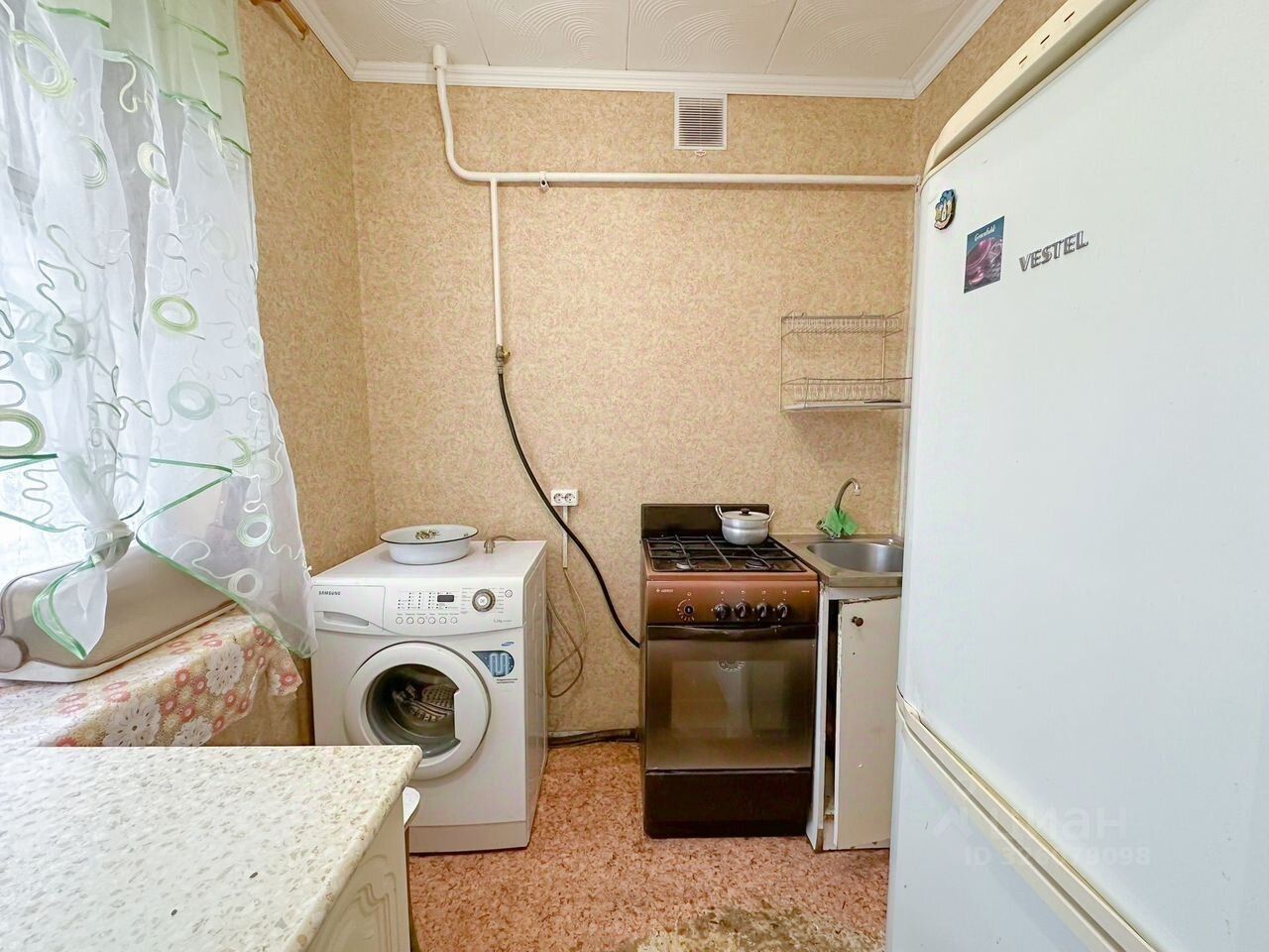 Продажа 2-комн квартиры на вторичном рынке Толмачево городской поселок, улица Советская, 2