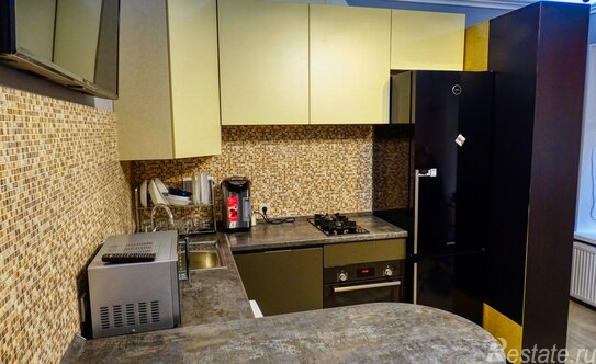 Продажа 3-комн квартиры на вторичном рынке Невский пр-кт,  д. 108,  к. Р