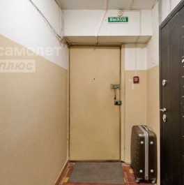 Продажа 2-комн квартиры на вторичном рынке Кронштадтский б-р,  д. 13/2 к2