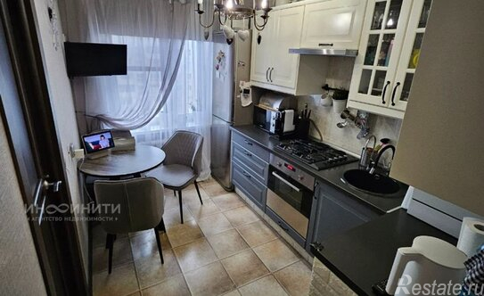 Продажа 2-комн квартиры на вторичном рынке улица Академика Комарова,  д. 5А