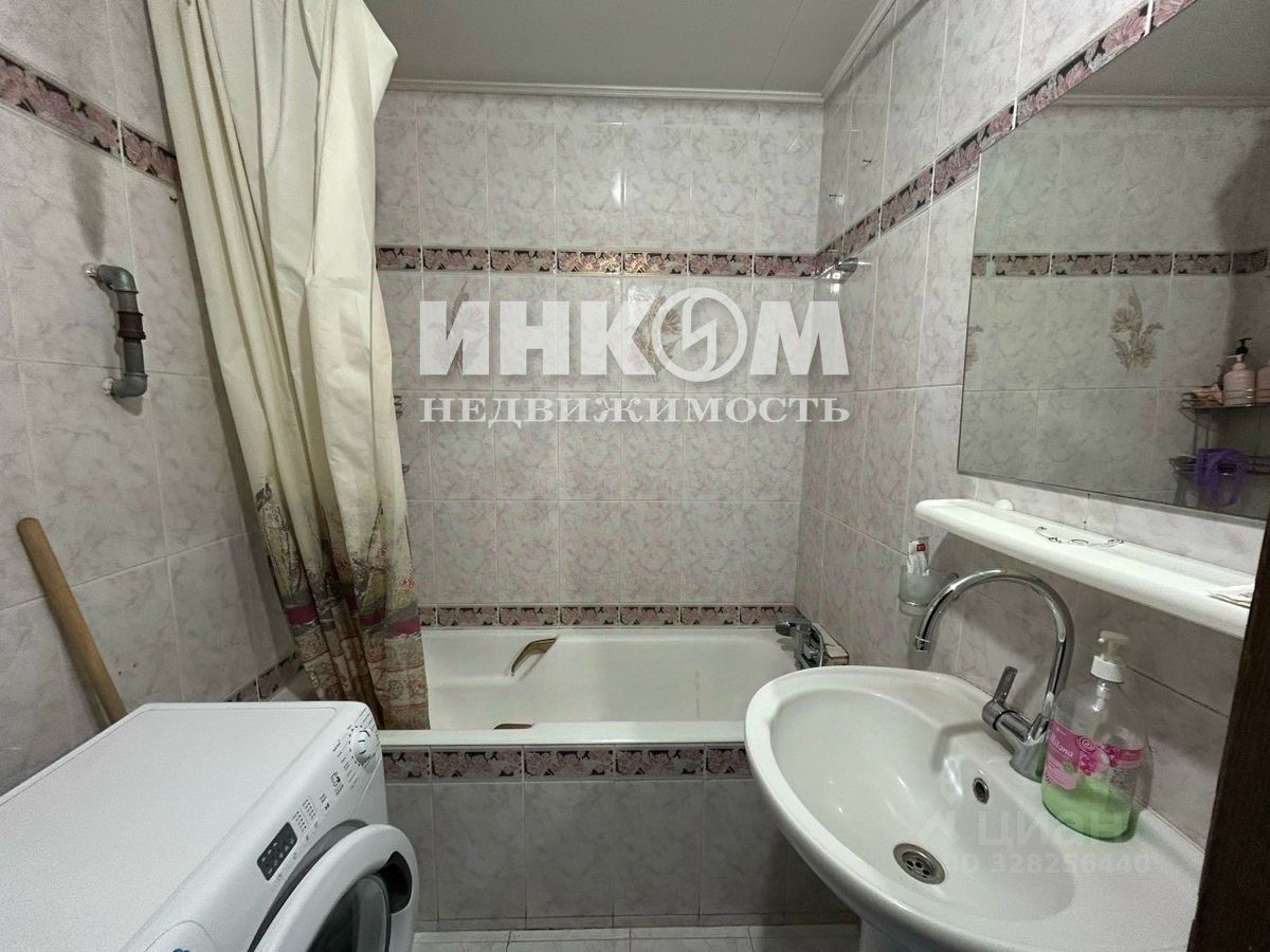 Продажа 2-комн квартиры на вторичном рынке улица Кошкина, 12к1