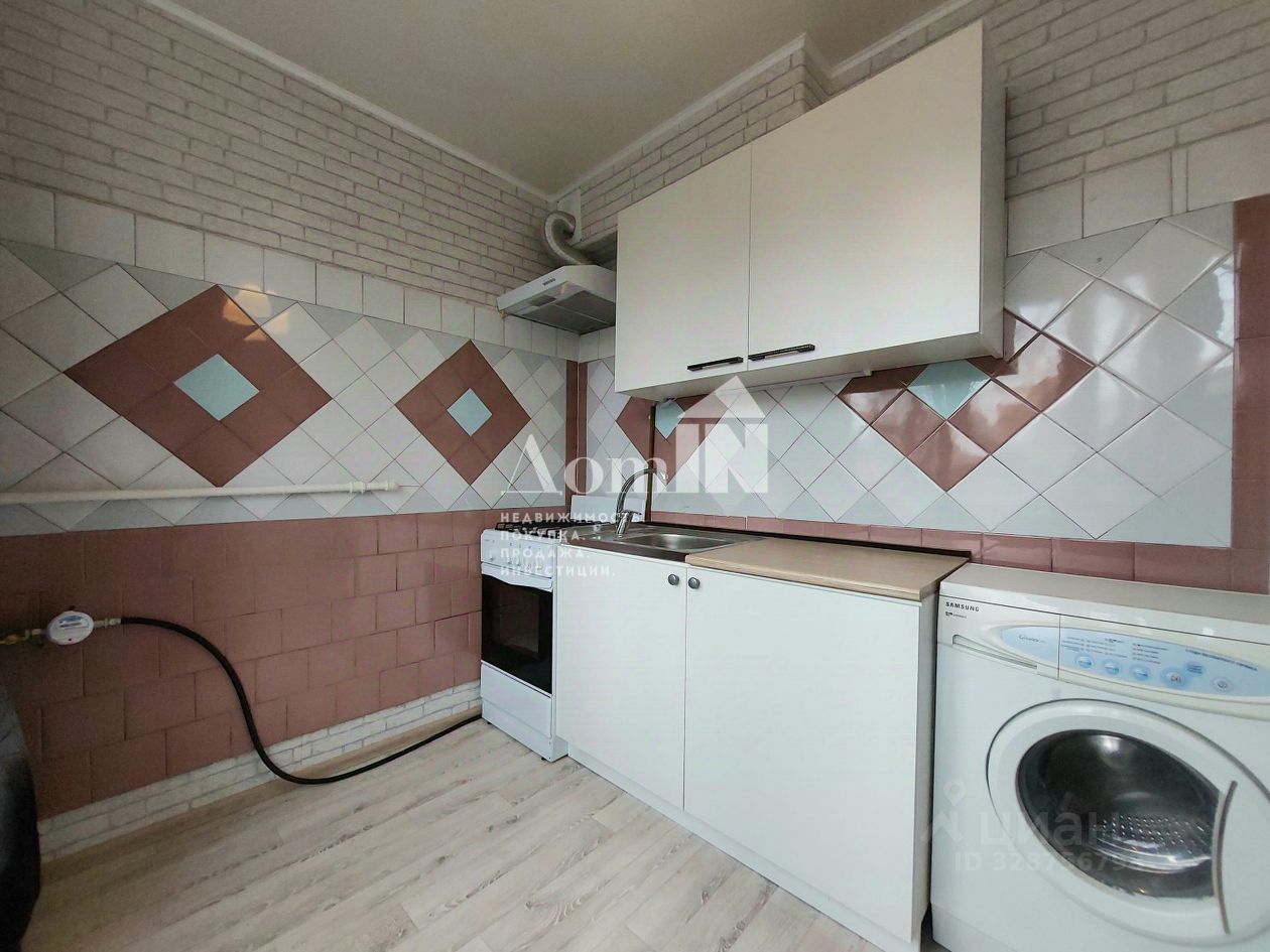 Продажа 2-комн квартиры на вторичном рынке Альпийский переулок, 17