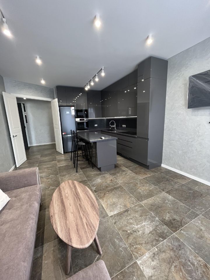 Аренда 3-комн квартиры на вторичном рынке проспект Лихачева, 12к4