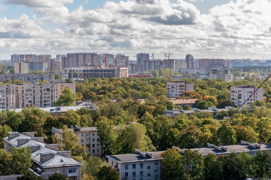 Продажа 4-комн квартиры на вторичном рынке Пархоменко пр-кт,  д. 19