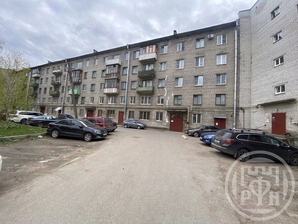 Продажа 2-комн квартиры на вторичном рынке Отрадное, Вокзальная улица, 1