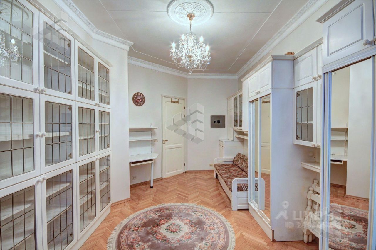 Аренда 3-комн квартиры на вторичном рынке Кутузовский проспект, 30