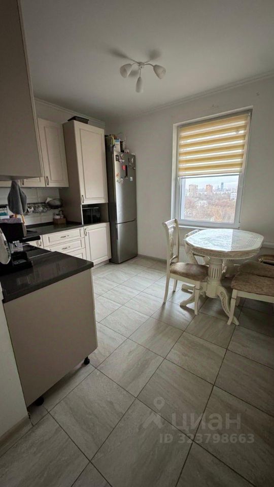 Продажа 2-комн квартиры на вторичном рынке улица Шумилова, 24А