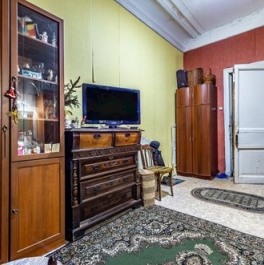 Продажа 6-комн квартиры на вторичном рынке улица Жуковского,  д. 7-9