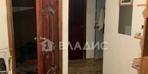 3-комн квартира Феодосийская улица,  д. 4