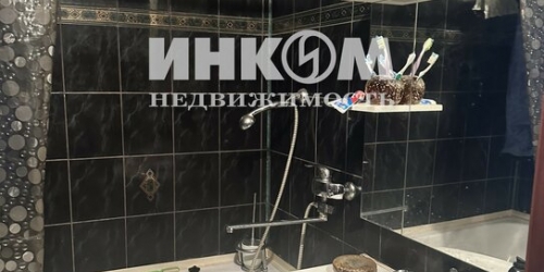 3-комн квартира Каргопольская улица,  д. 2