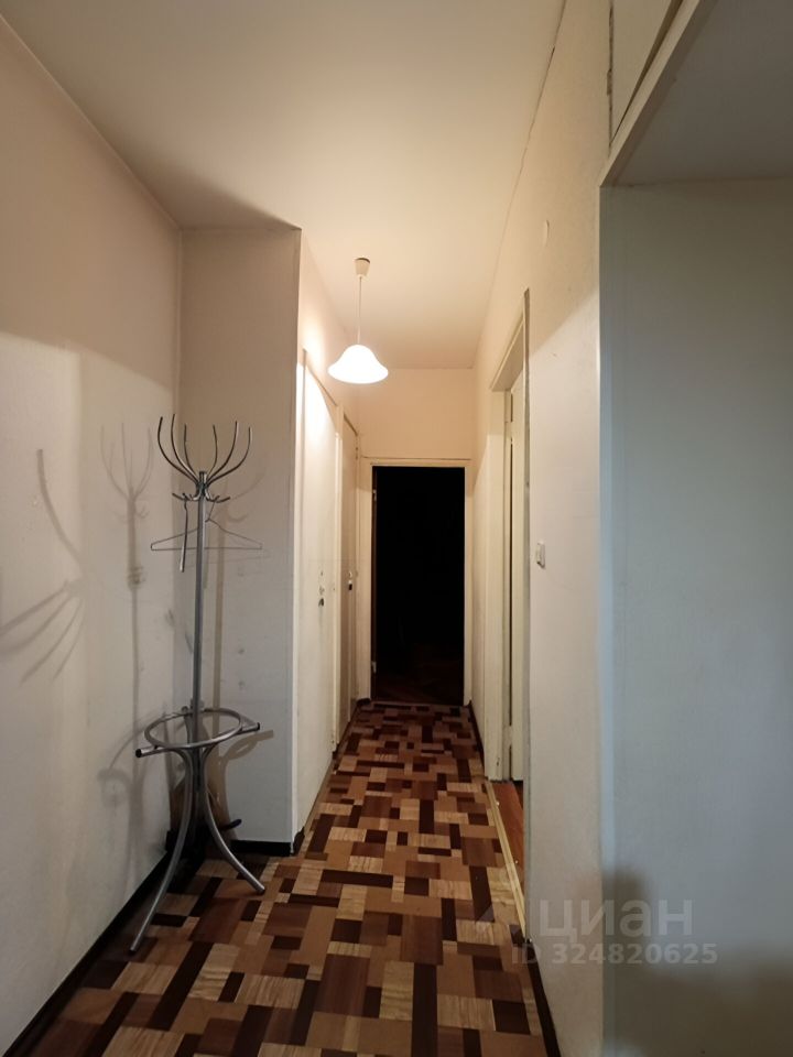 Продажа 2-комн квартиры на вторичном рынке переулок Басков, 18