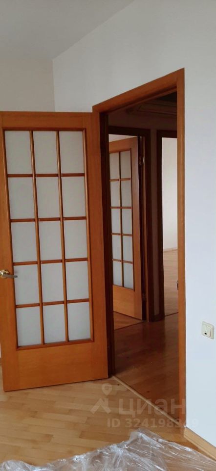 Аренда 3-комн квартиры на вторичном рынке Городецкая улица,  д. 9К2