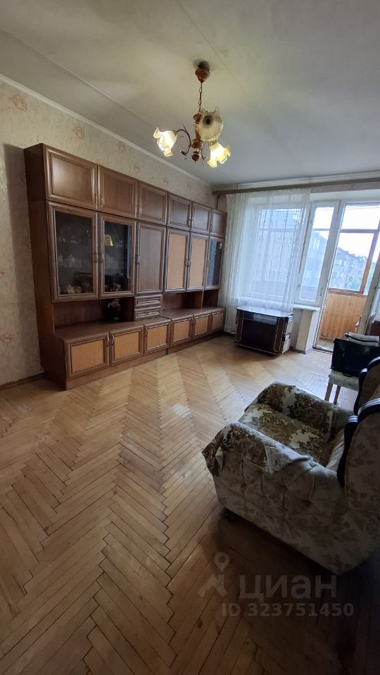 Продажа 2-комн квартиры на вторичном рынке Сходня мкр, Горная улица, 24