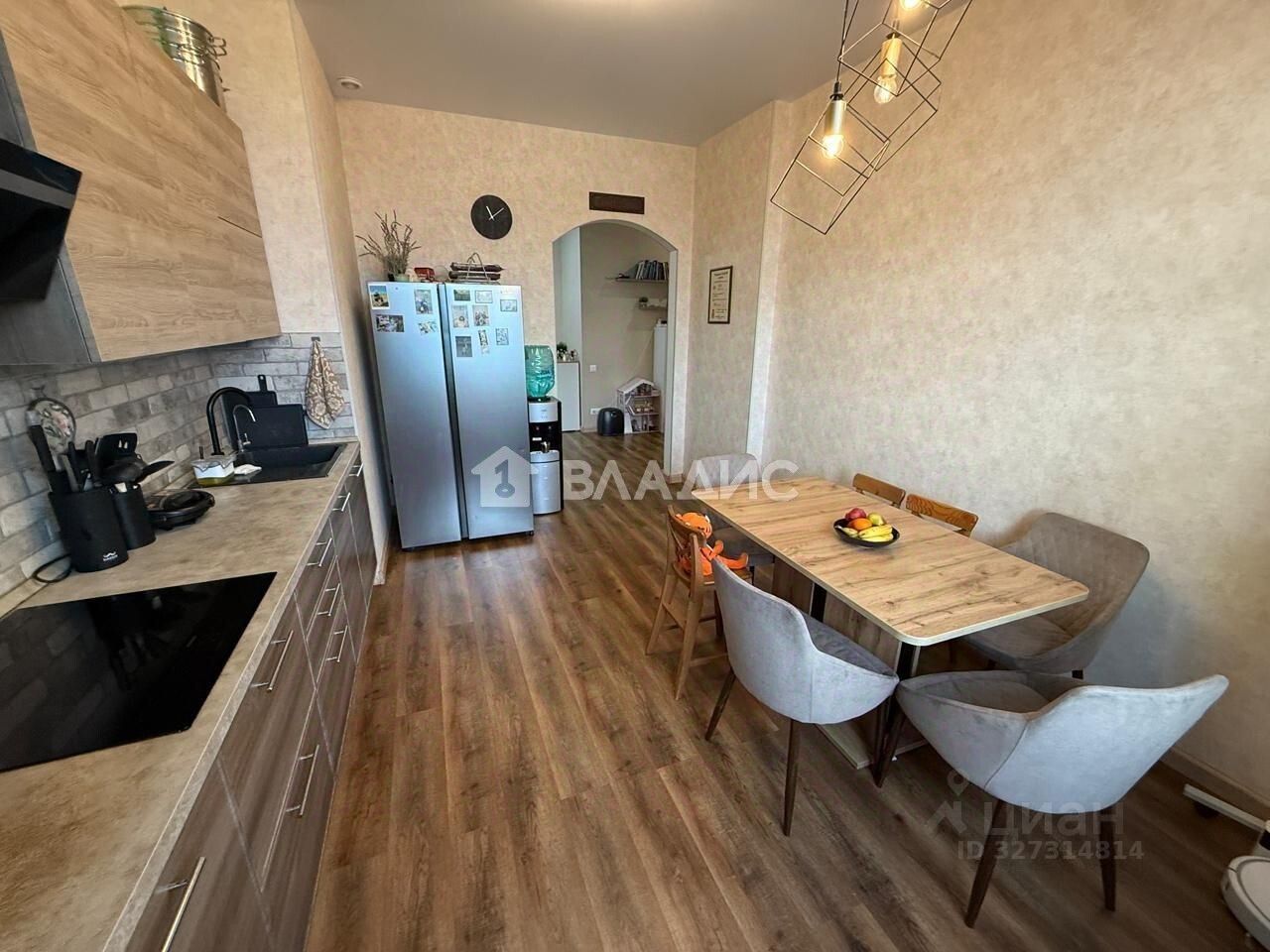 Продажа 2-комн квартиры на вторичном рынке Авиационная улица, 77к2