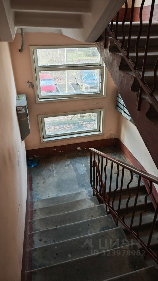 Продажа 2-комн квартиры на вторичном рынке улица Замшина, 39К2