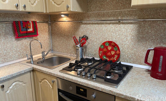 Продажа 3-комн квартиры на вторичном рынке ул Нагорная,  д. 39,  к. 1