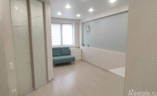 Продажа 2-комн квартиры на вторичном рынке Сходня, Железнодорожная улица,  д. 33 к2