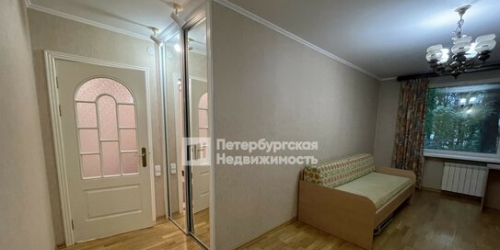 2-комн квартира улица Громова,  д. 12