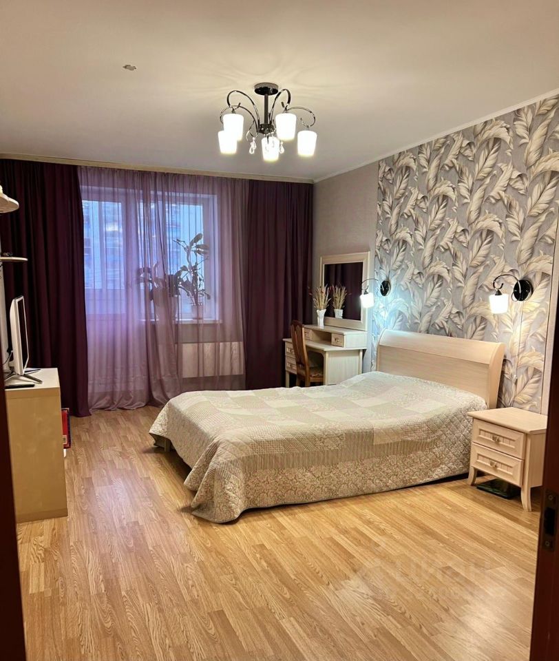 Продажа 3-комн квартиры на вторичном рынке Красное Село, улица Освобождения, 21